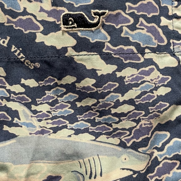 Vineyard Vines boys Button-up top Size S (6/7) Gently Used Condition - Picture 2 of 6